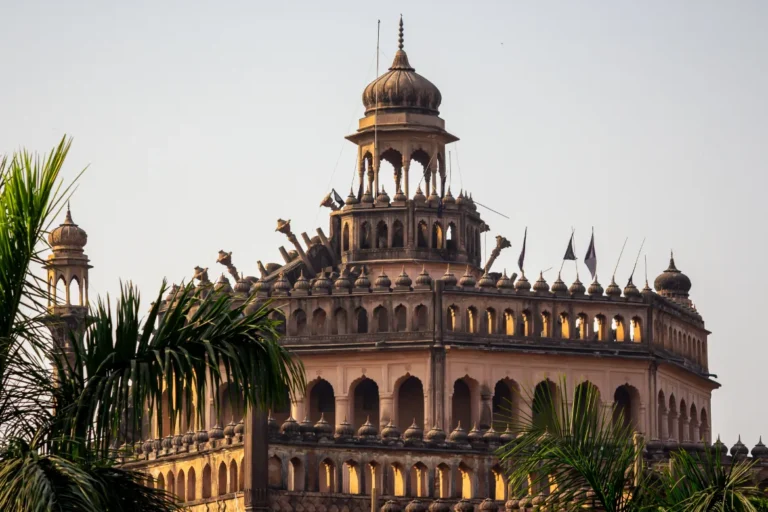 5 Days Lucknow – Ayodhya- Prayagraj- Varanasi Package